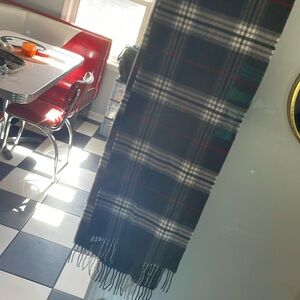 Cashmink scarf gray white red